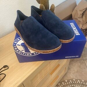 New unworn Birkenstock - Callan navy suede leather
